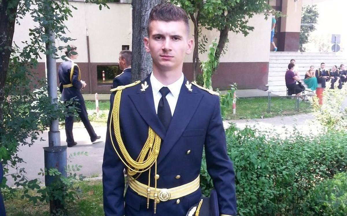 Un tată de 33 de ani a murit în brațele soției și copiilor, după ce a adormit la volan. Tragedia s-a produs pe "drumul morții" E85