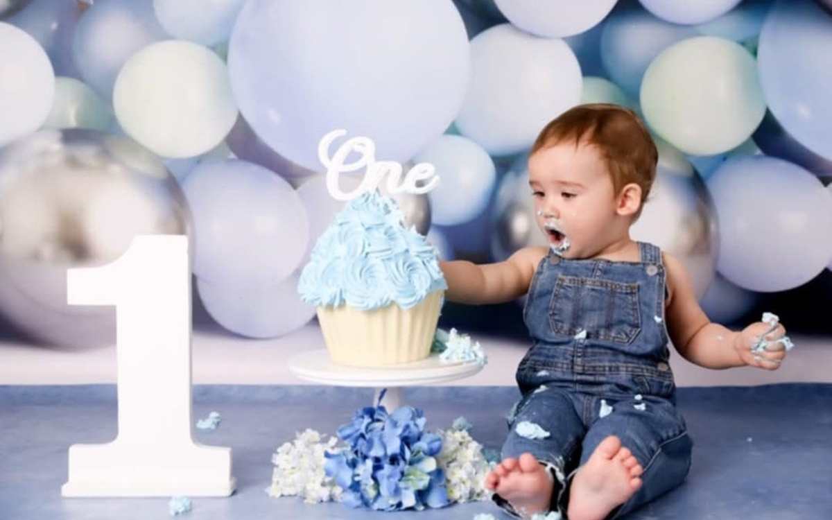 Ce e cu SMASH THE CAKE ăsta și de ce toate mamele vor așa ceva?
