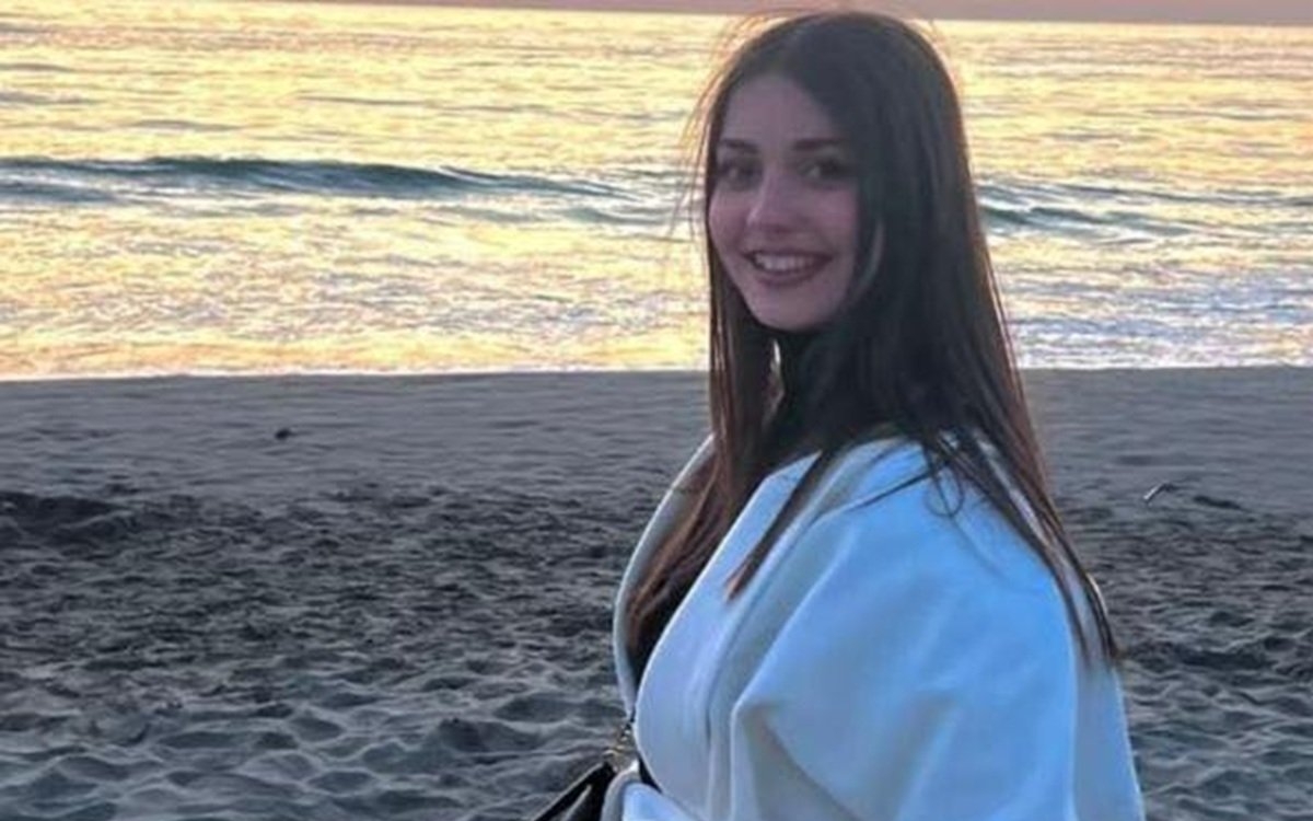Inconștiența face victime! Valentina, o copilă de 17 a murit tragic. Un șofer aflat sub influența alcoolului a spulberat mașina în care se afla