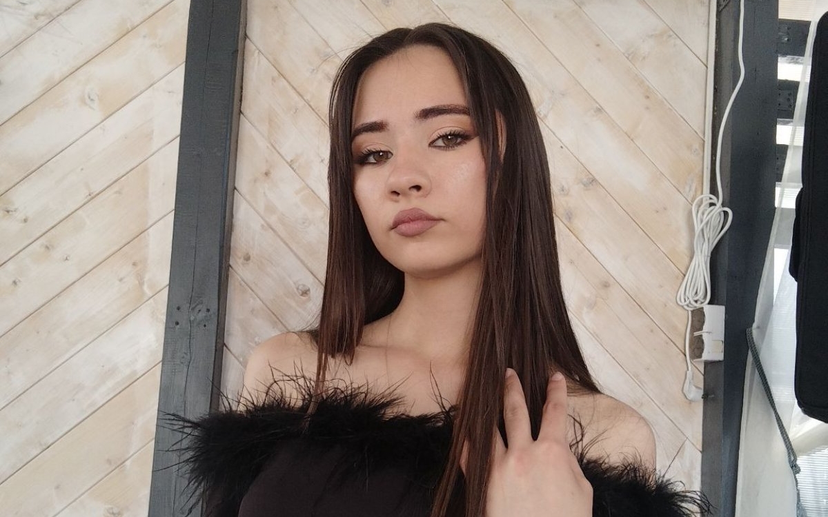 Adelina, o elevă din Iași și-a pus capăt zilelor de teama Evaluării Naționale. Familia este distrusă de durere