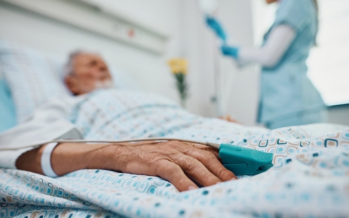 Mi-am lăsat tatăl să moară singur, pe patul de spital, după ce m-a implorat să-l vizitez