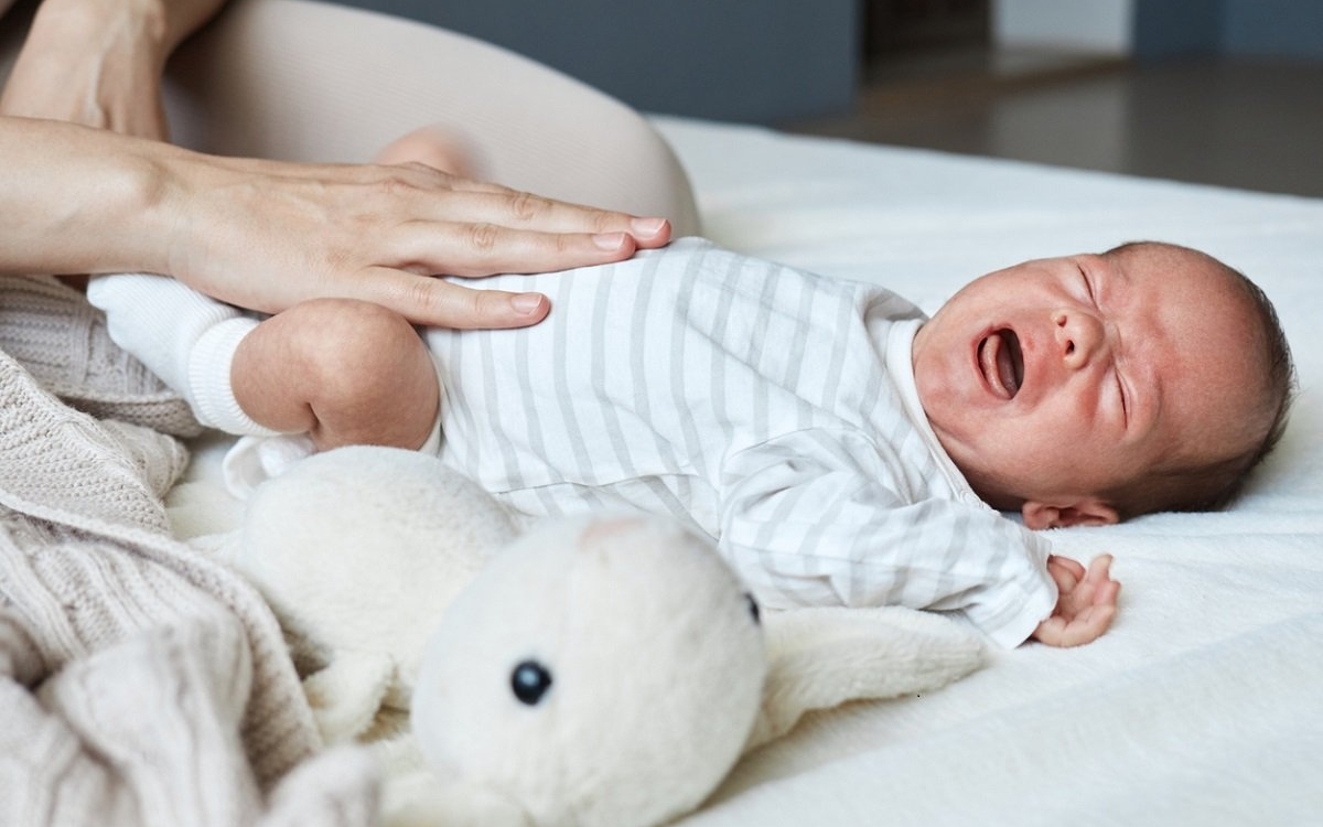 Probleme digestive frecvente la sugari și cum le gestionăm