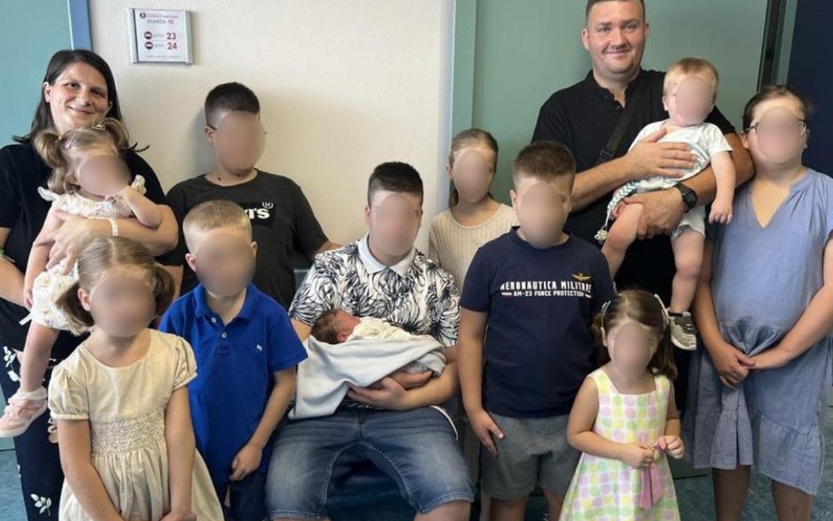 Cătălina și Samuel, doi români stabiliți în Italia au devenit părinți a 11-a oară. „Efortul este mare, dar dragostea este și mai mare”