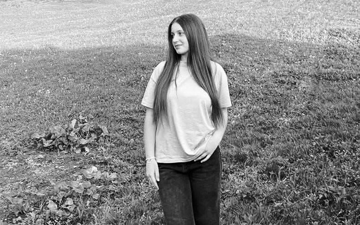 Cornelia, o copilă de 15 ani a murit într-un cumplit accident în Suceava. Mama ei a murit pe loc