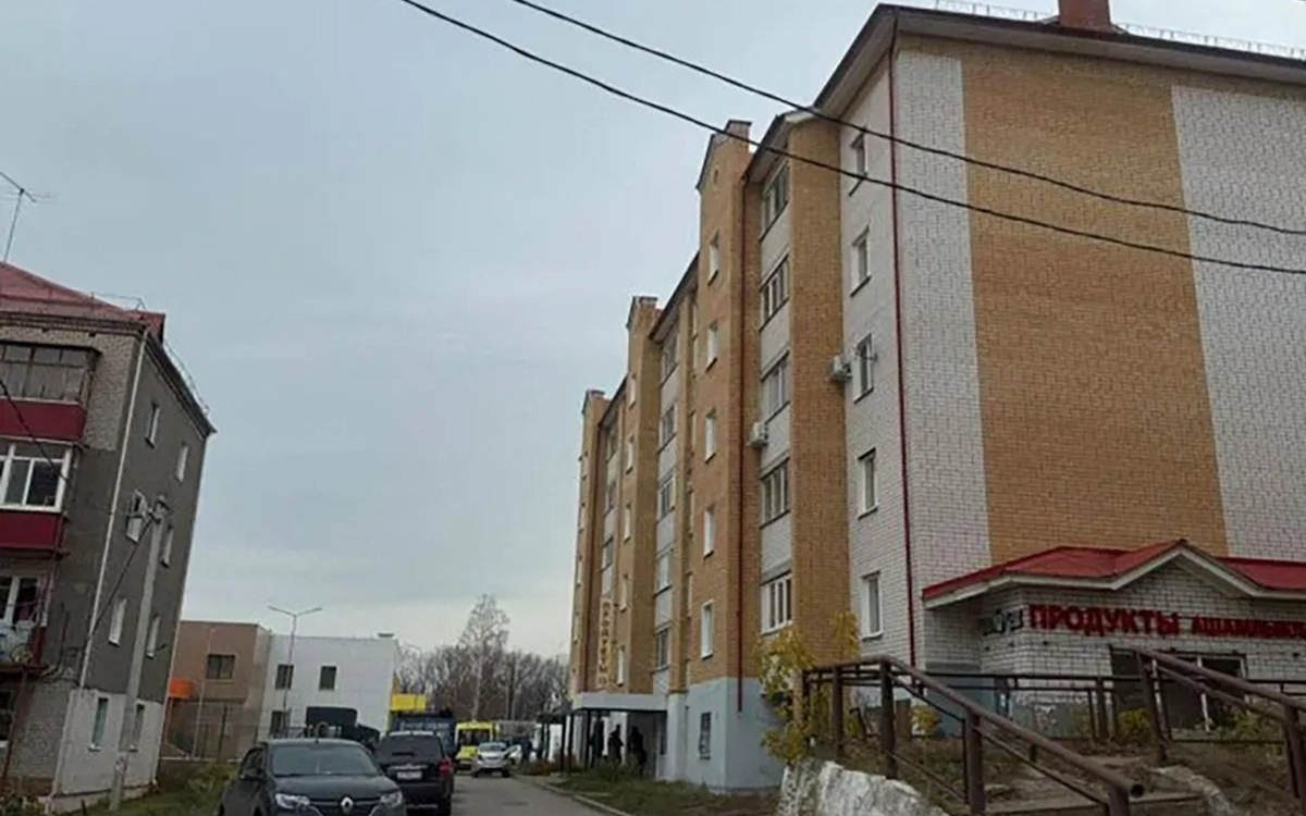 Tragedie cumplită! O fetiță de doar 5 ani și-a aruncat da etaj fratele nou născut