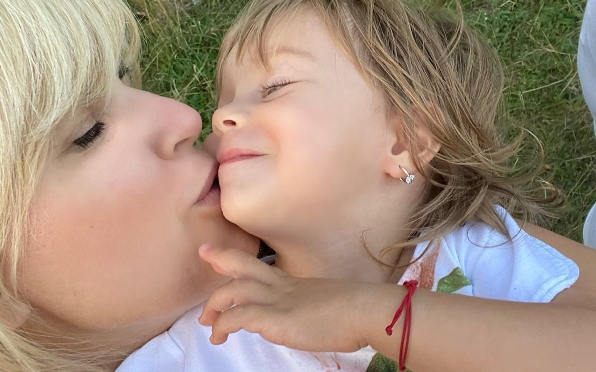 Elena Udrea, prima vacanță cu fiica ei de când a ieșit din arest. Ce locație cu totul specială au ales