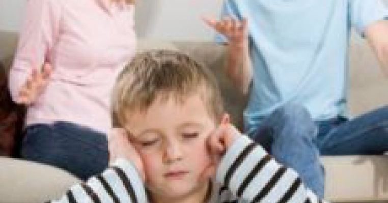 Cum risca parintii sa rupa familia in tabere adverse