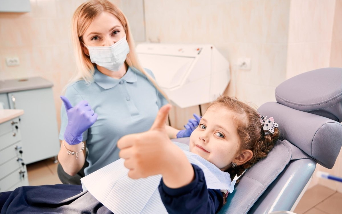 La ce vârstă trebuie să-ți duci copilul la dentist