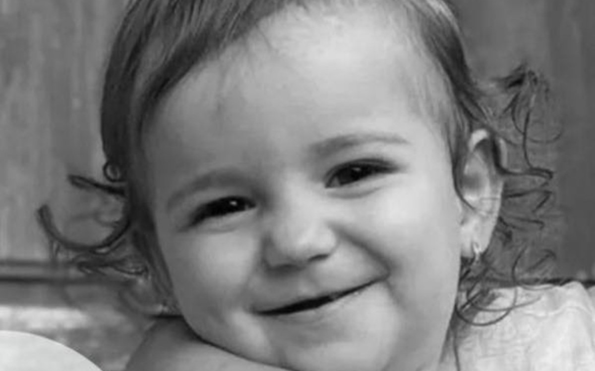 Ce probleme de sănătate ar fi avut Sara, fetița de 2 ani care a murit după vizita la stomatolog