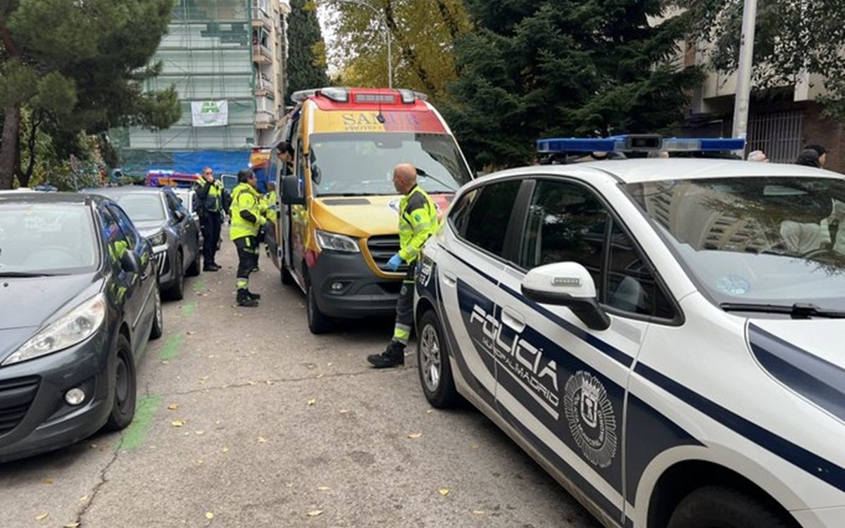 Maria, o mamă de 48 de ani a căzut de la etajul 10 cu copiii ei de trei ani în brațe. Gemenii au supraviețuit miraculos