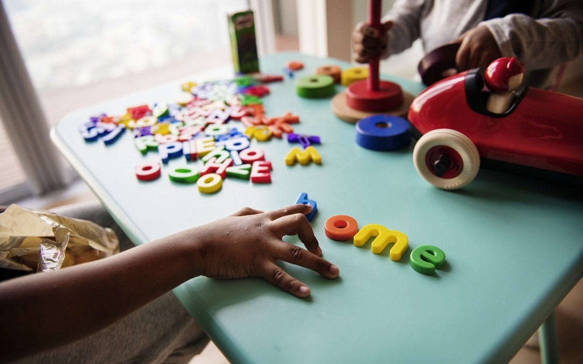 Explozie uriașă la o grădiniță chiar în ajun de Moș Nicolae. 63 de copii și-au pierdut viața