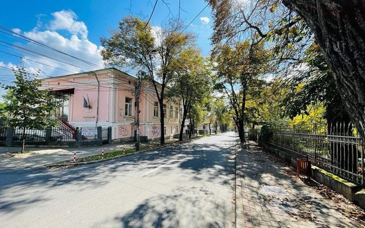 Scandal uriaș la o grădiniță din Iași. Au schimbat meniurile copiilor fără să consulte părinții: „Sunt niște contracte pe sub mână”