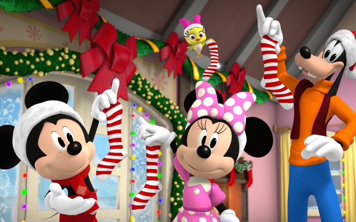 Sărbători pline de magie la Disney Channel și Disney Jr.: premiere, maratoane și povești pentru toată familia