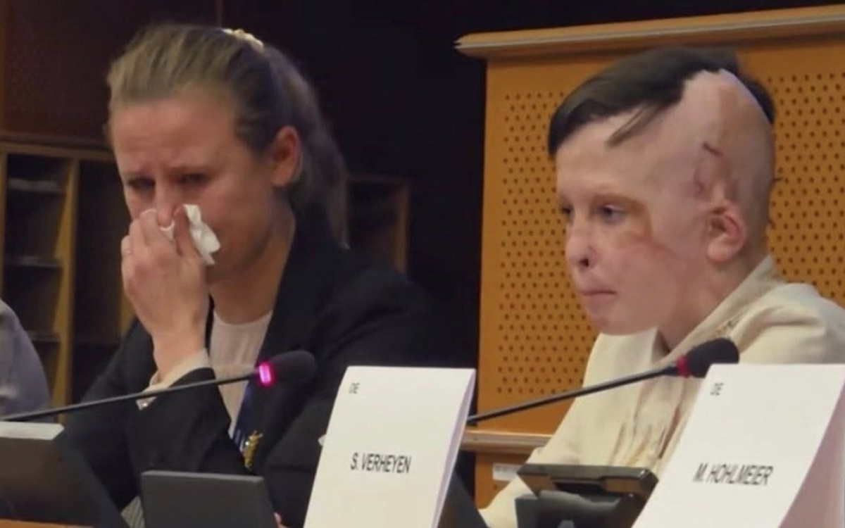 "Bună ziua, sunt Roman și am 11 ani". Parlamentul European a izbucnit în lacrimi în timpul mărturiei copilului de numai 11 ani, supraviețuitor al războiului din Ucraina, dar care și-a pierdut mama în bombardamente