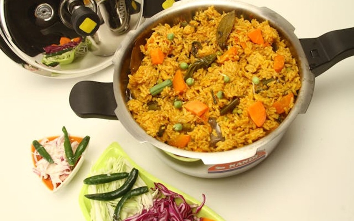 Cum alegi corect vasele Tefal pentru gătit eficient și sănătos