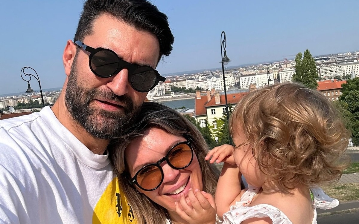 „Bună ziua, bună ziua", primul video de vacanță al fiicei lui Smiley. Ce voce adorabilă are Josephine