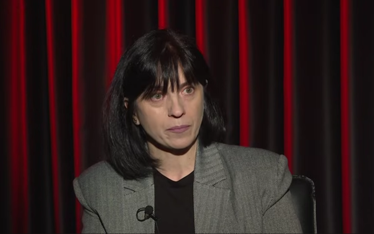 Drama Stelei, o femeie agresată de fostul soț care își crește singură copiii. "Soțul m-a lăsat cu un copil bolnav și trăiește cu o prietenă de familie. Socrii mă alungă din casă”