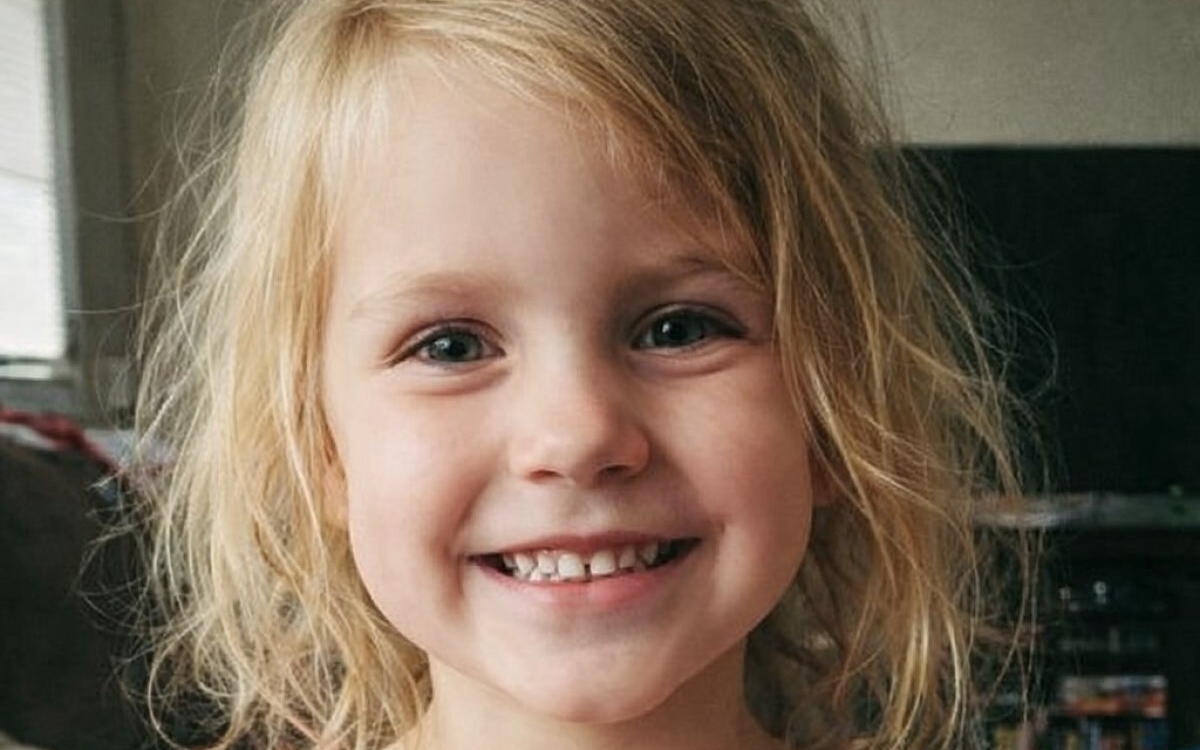 Fetița mea de cinci ani a facut un desen cu familia noastră. A desenat un baietel și a spus „el e frățiorul meu" și mi-a înghețat sângele în vene