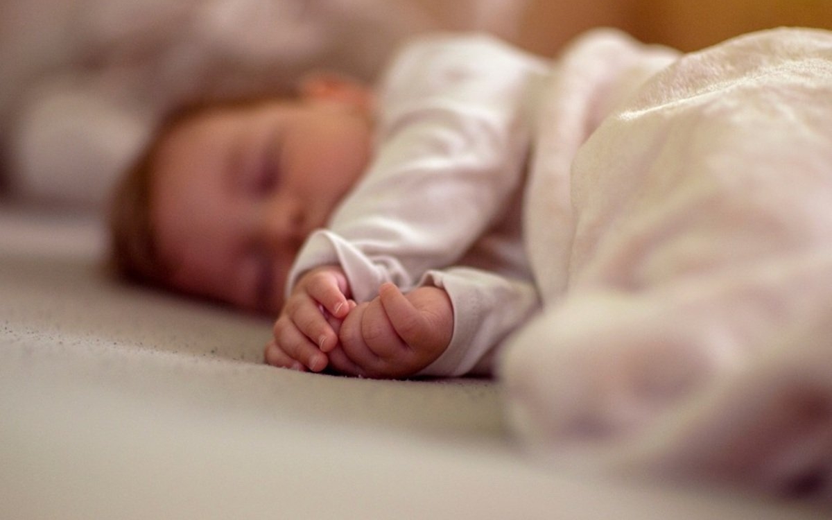 Cutremurător! Un bebeluș de 15 luni a murit după ce a înghițit cocaină. Principala suspectă este mama copilului