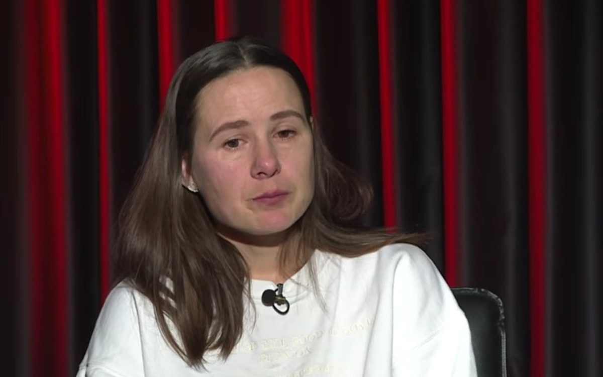 „Am ajuns la orfelinat, fiind abandonată de mamă. O așteptam să vină, dar ea avea altă familie", povestea dramatică a Oksanei