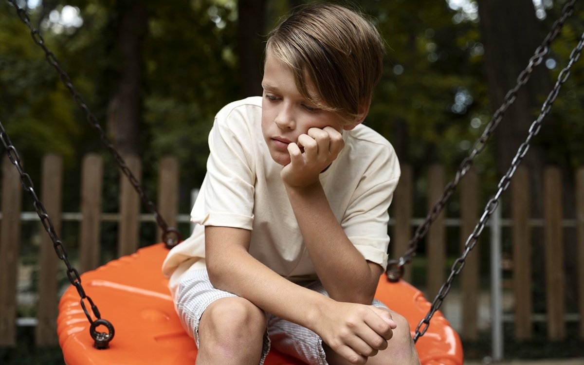 „Copilul meu nu se joacă cu alți copii.” Comportamentul care ridică multe întrebări