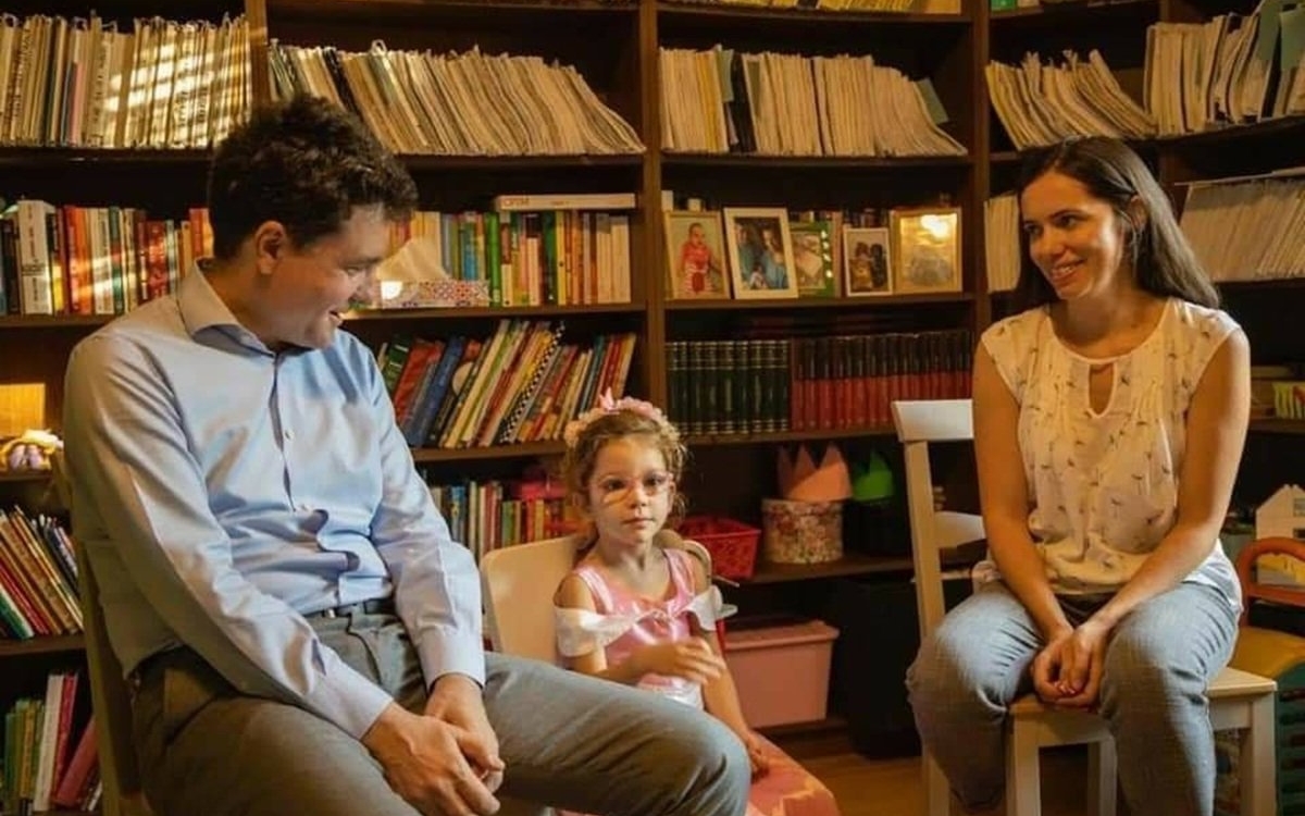 Mirabela Grădinaru este o mamă strictă? I-a interzis telefonul fiicei sale cu Nicușor Dan până la 14 ani