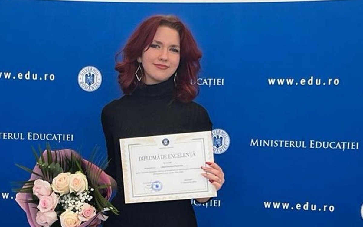 Denissa este eleva de 10 din Focșani admisă la Standford și Harvard. A fost premiată de președintele Nicușor Dan