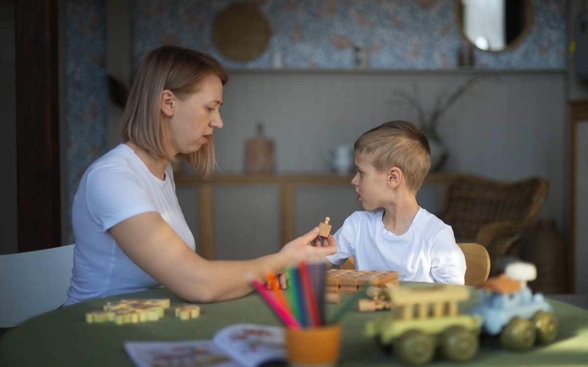 Ziua conștietizării autismului, 2 aprilie. Cum poți obține terapie decontată în România