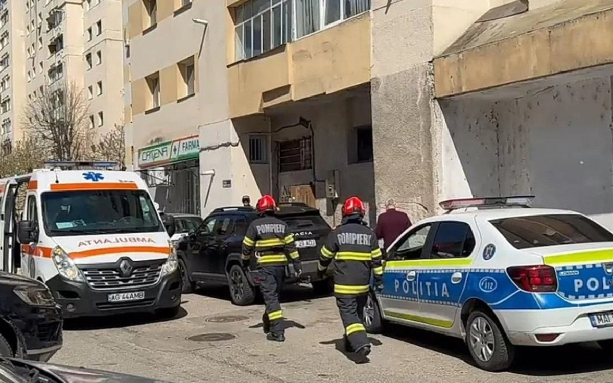 George, un băiat de 12 ani din Argeș, a murit după ce a căzut de la etajul 4 al unui bloc