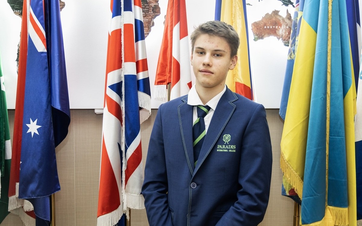 Patric Tamaș, un elev de numai 15 ani din Iași a ajuns vedetă pe scena teatrului din Londra. A fost medaliat cu aur la London Academy of Music and Dramatic Art