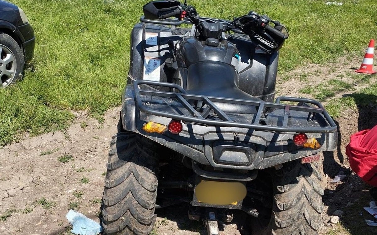 Un copil de 13 ani din Dolj a murit după ce s-a răsturnat cu un ATV pe care l-a luat fără permisiune