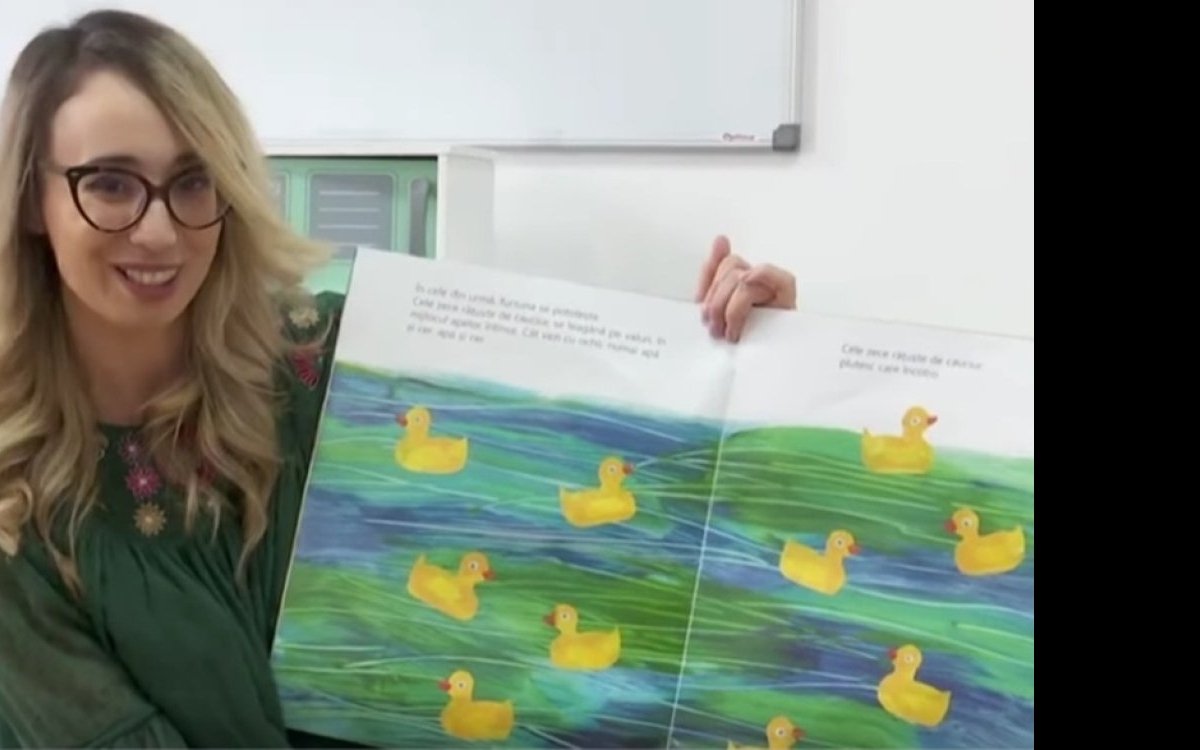 Facem cunoștință astăzi cu Ana-Maria Stăncălie, educatoarea care i-a pus pe părinți să le citească celor mici. A fost desemnată „Educatorul Anului din mediul rural”