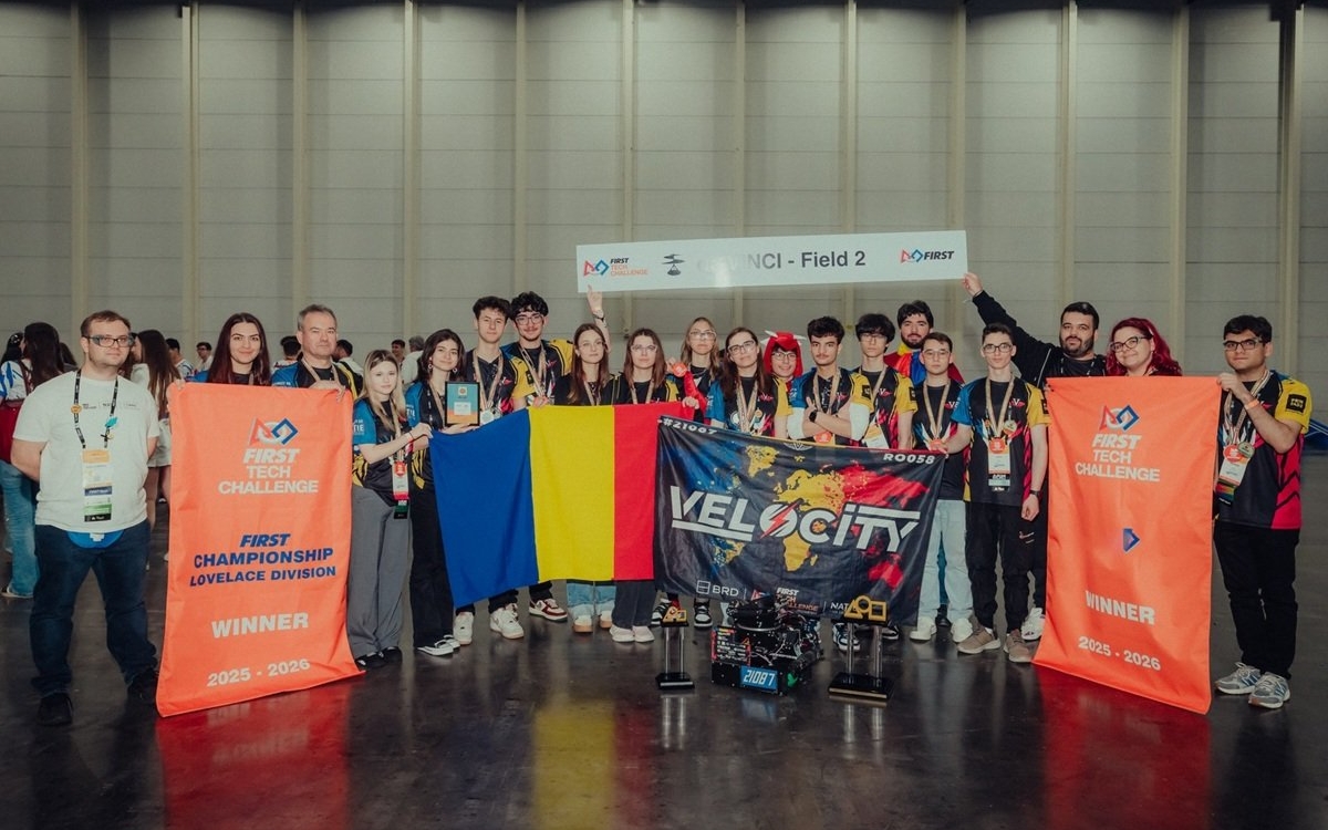 Echipa de robotică „Heart of RoBots” din Buzău este vicecampionă mondială la campionatul din SUA