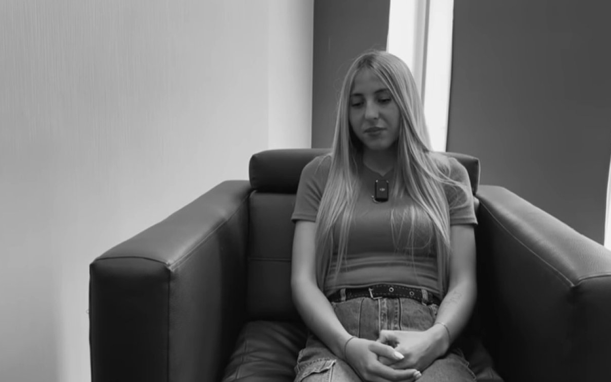 „Soțul se culca cu cea mai bună prietenă a mea, după ce am primit-o să trăiască la noi", Elena a trăit drama vieții ei alături de bărbatul iubit