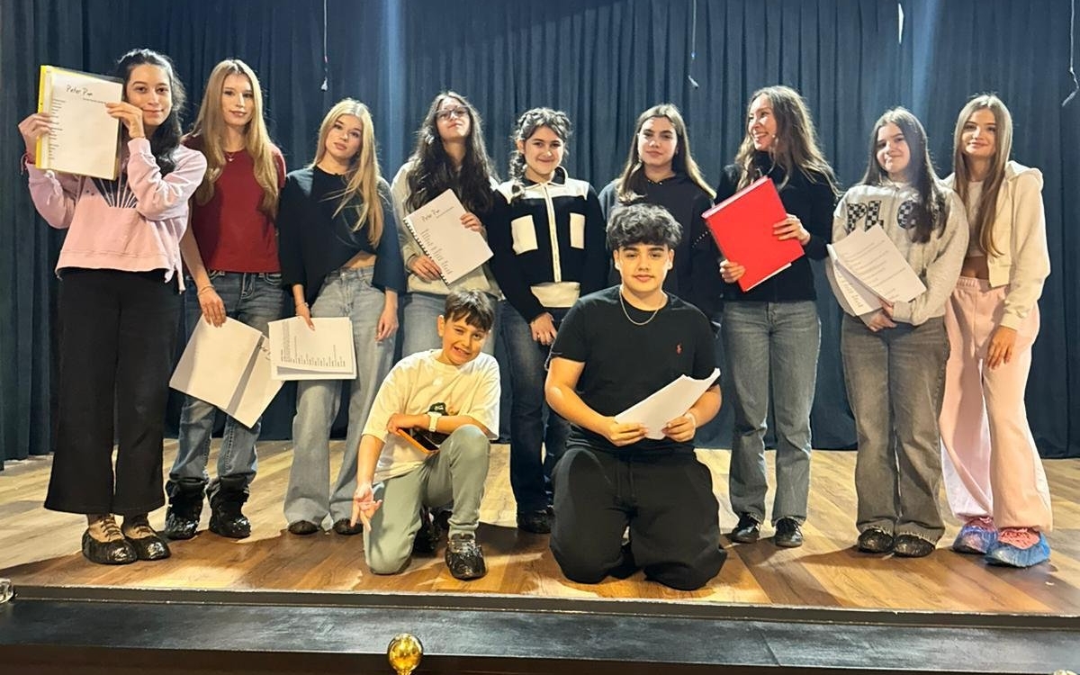 Tabăra pentru adolescenți, locul în care își găsesc vocea