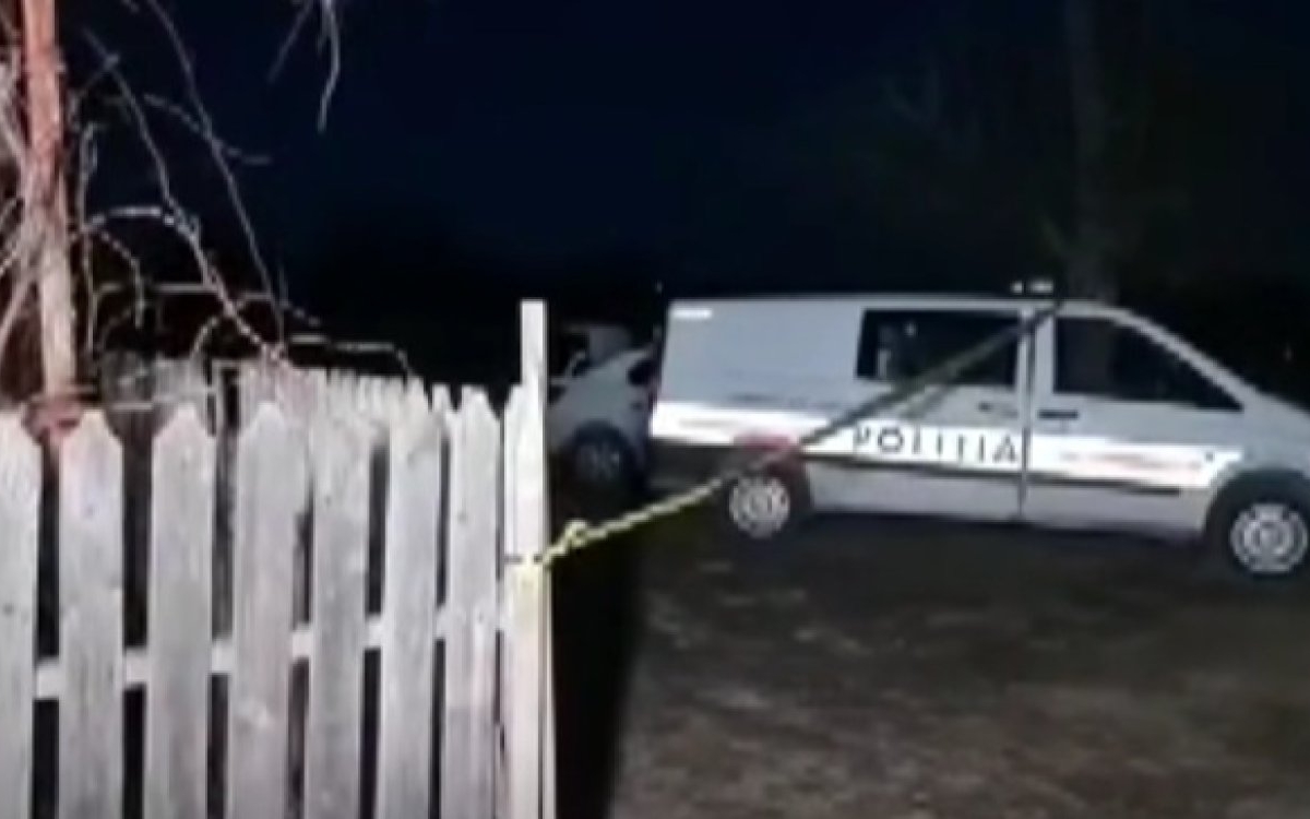 O femeie din Botoșani și-a îngropat copilul nou-născut în grădină după ce l-ar fi născut mort