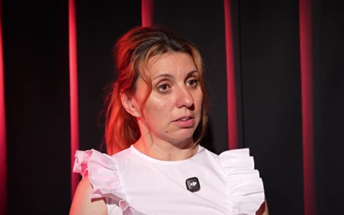Durere de mamă! „Soțul și-a adus amanta la botezul fetiței. Mi-au luat copilul ilegal și l-au dat unor baptiști”