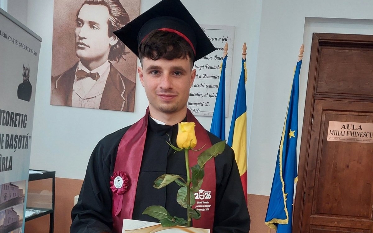 El este Iosif, un copil care a intrat la liceu cu gândul să devină cioban și să nu rămână repetent. A ajuns preminatul clasei, cu media peste 9 la BAC 2026
