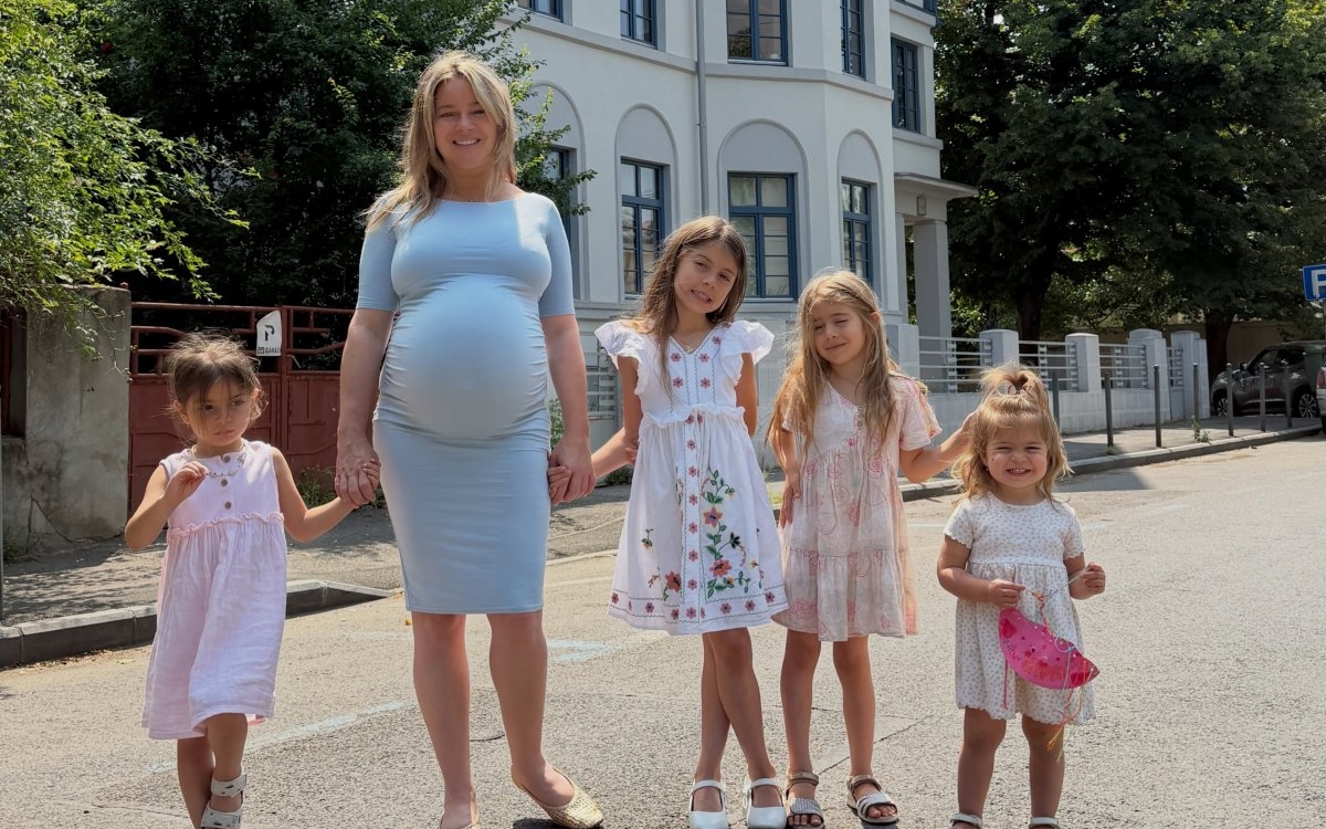 Laura Cosoi a devenit mamă pentru a cincea oară. Actrița a făcut public numele fetiței