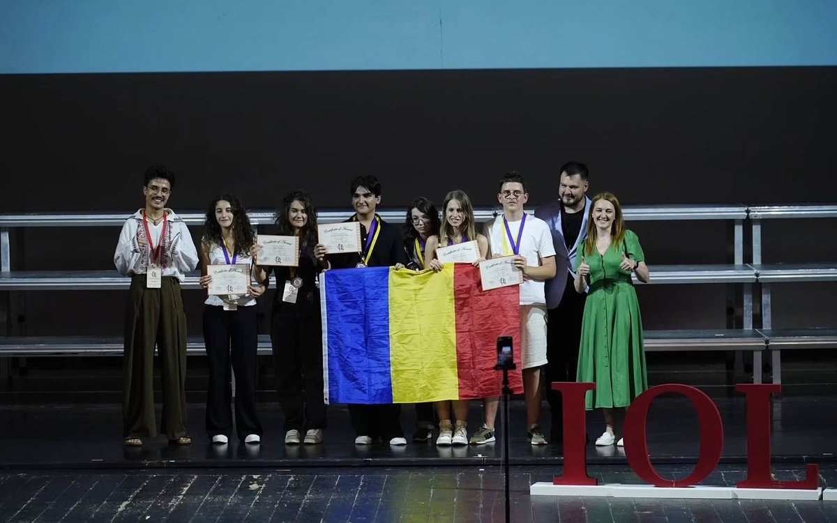Performanță uluitoare pentru elevii români! Au câștigat 6 medalii de argint, una de bronz și două mențiuni la Olimpiada Internațională de Lingvistică 2026