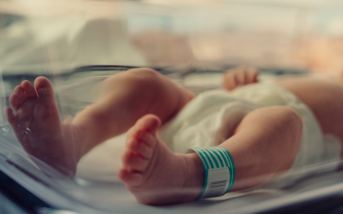 Și-a răpit propria nepoata, de numai 10 zile, dintr-un spital din Italia. Românca a încercat să ajungă cu bebelușa în România