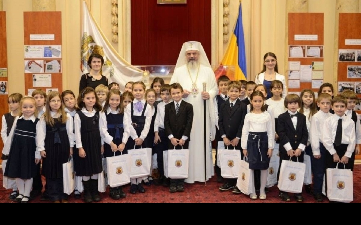 Patriarhul Daniel, mesaj pentru elevi înainte de noul an școlar 2026-2027. „Copiii și tinerii sunt daruri ale lui Dumnezeu pentru familie, pentru Biserică și pentru popor”