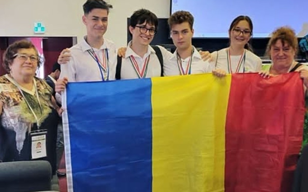 Elevii români au adus 9 medalii, 4 de aur, 2 de argint și 3 de bronz la Olimpiada Internațională „Științele Pământului"