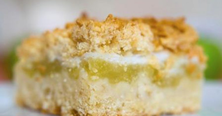 Prajituri de post: Prajitura cu biscuiti si budinca de mere