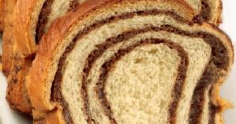 Mancaruri de Paste: Cozonac cu nuca si mac