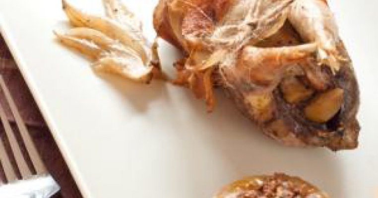 Aperitive deosebite: Mere umplute cu piept de pui