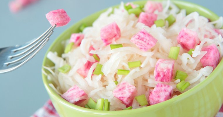 Salata de cruditati cu varza si ridichi