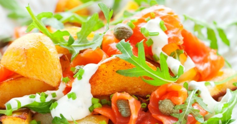 Salata de cartofi cu somon
