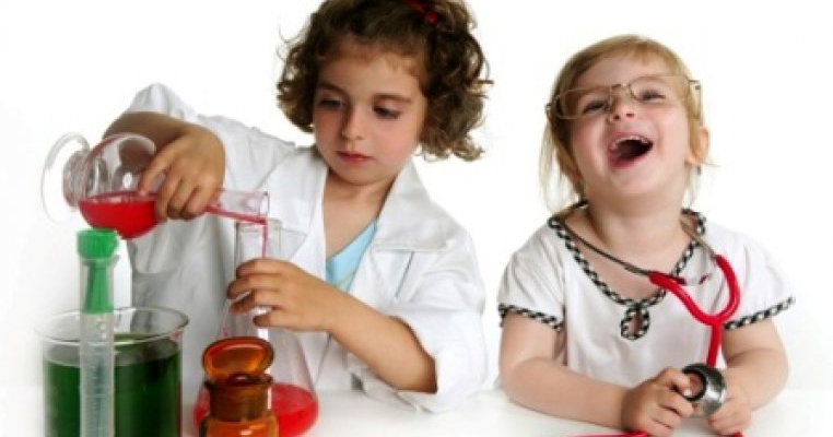 Educatia copilului: experimente istete si distractive pentru dezvoltarea inteligentei