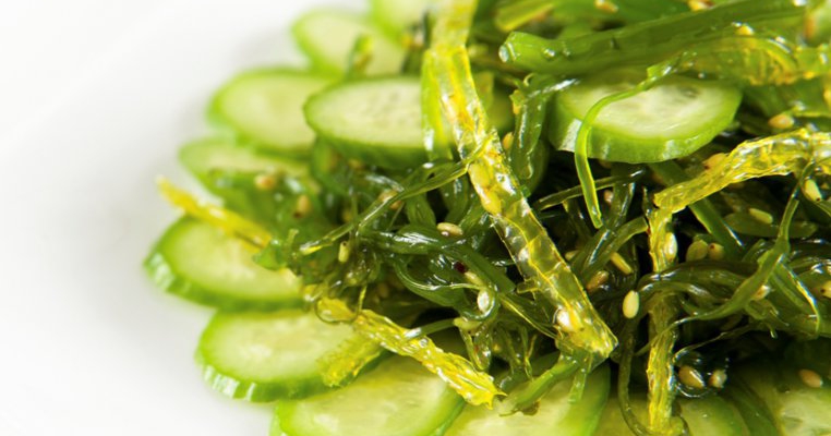 Salata asiatica de castraveti